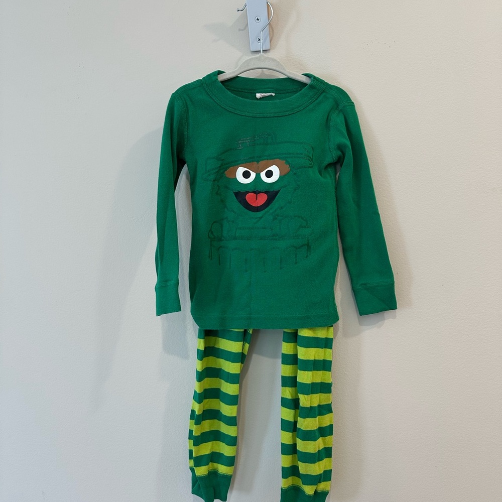 Hanna Andersson Sesame Street Kids Pajamas size 3T